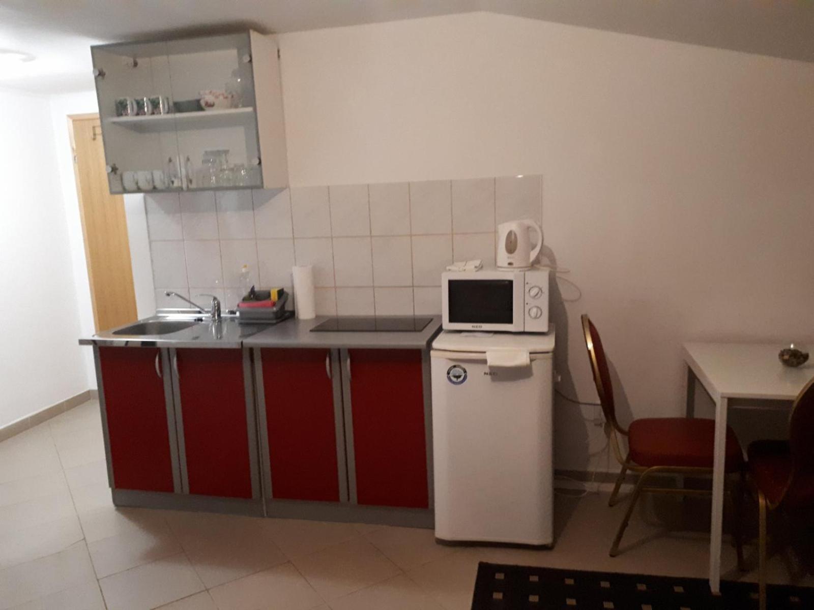 Apartmani Tominac ซริกเวนิซา ภายนอก รูปภาพ