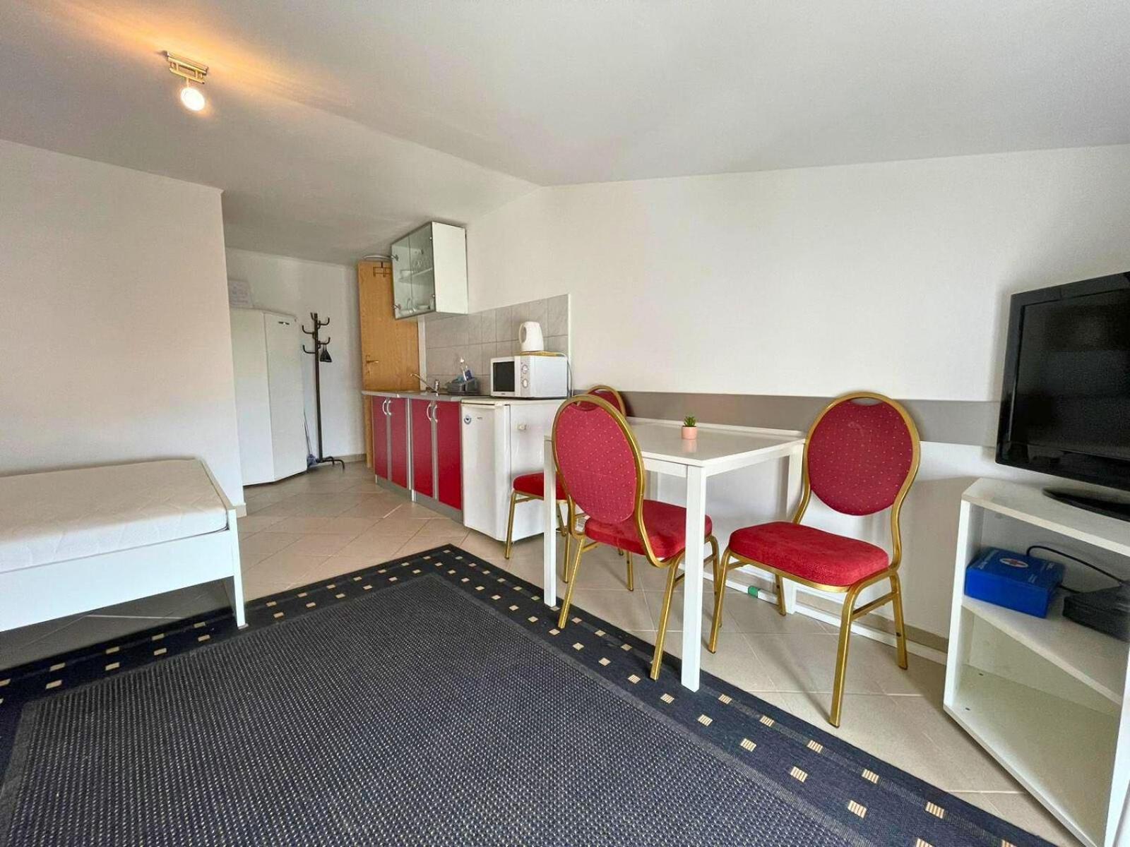 Apartmani Tominac ซริกเวนิซา ภายนอก รูปภาพ