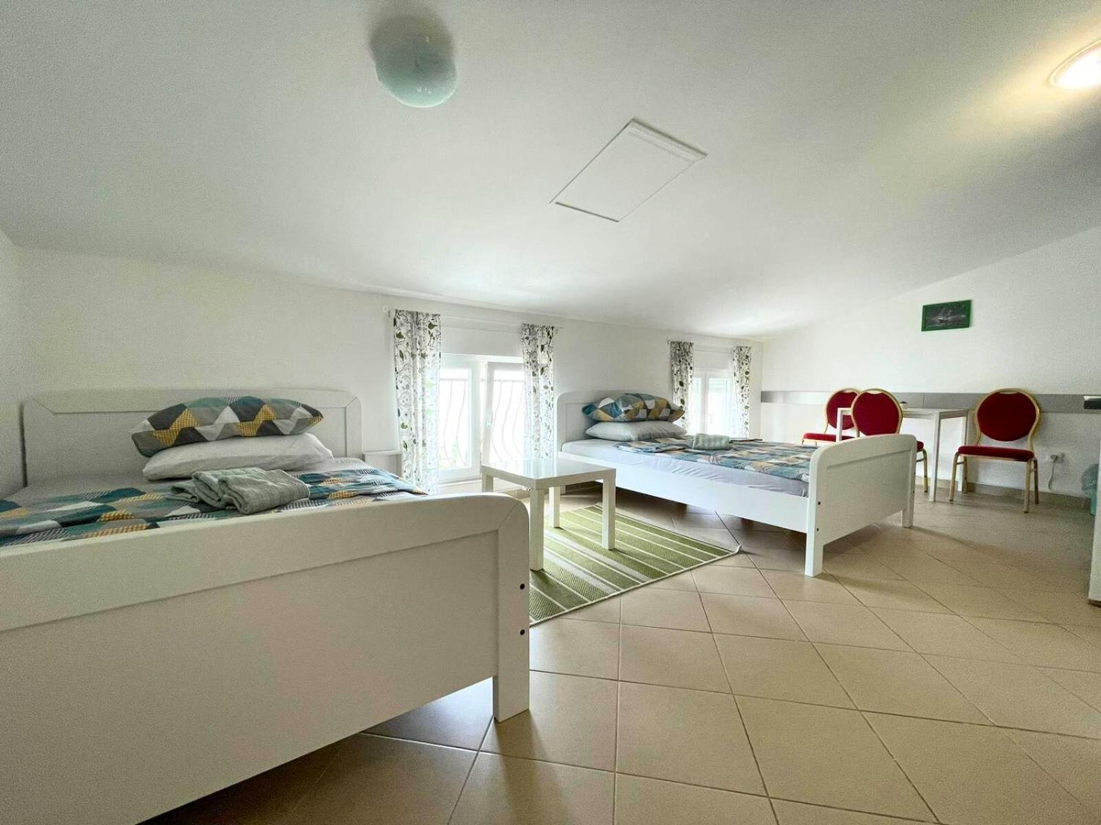Apartmani Tominac ซริกเวนิซา ภายนอก รูปภาพ