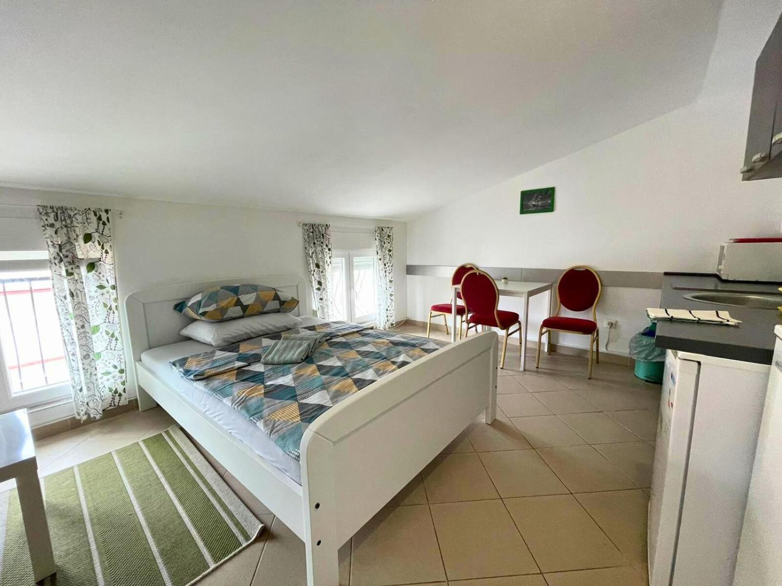 Apartmani Tominac ซริกเวนิซา ภายนอก รูปภาพ